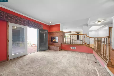 Living - 840 Ridge Dr, Concord, CA 94518 photo 3 of 12