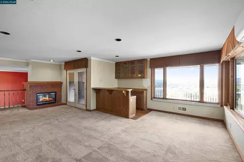 Living - 840 Ridge Dr, Concord, CA 94518 photo 2 of 12