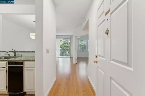 1860 Tice Crk #1214, Walnut Creek, CA 94595