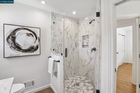 Bath - 49 Corliss Dr, Moraga, CA 94556 photo 2 of 5