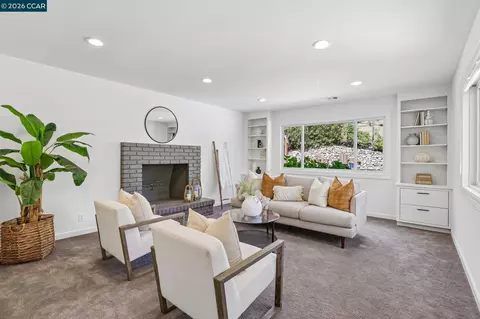 Living - 49 Corliss Dr, Moraga, CA 94556 photo 6 of 9