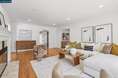 Living - 49 Corliss Dr, Moraga, CA 94556 photo 4 of 9
