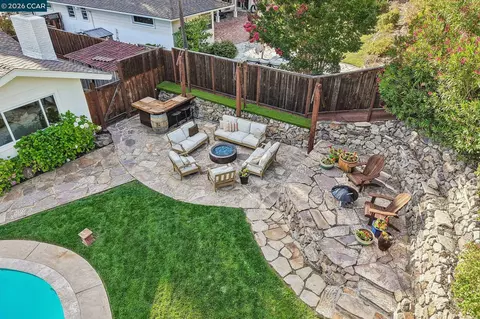 Exterior - 49 Corliss Dr, Moraga, CA 94556 photo 4 of 4