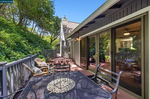 Exterior - 499 Silverado Dr, Lafayette, CA 94549 photo 4 of 9