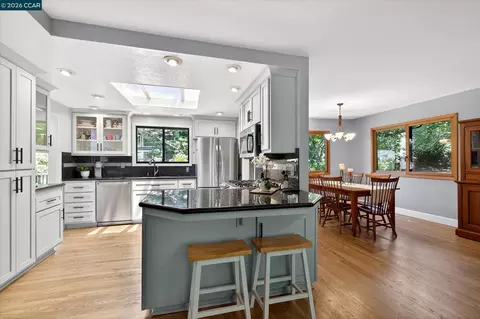 Kitchen - 499 Silverado Dr, Lafayette, CA 94549 photo 2 of 4