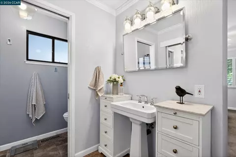 Bath - 499 Silverado Dr, Lafayette, CA 94549 photo 1 of 3