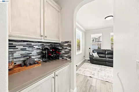 Entry Way - 3694 Otter Brook Loop, Discovery Bay, CA 94505 photo 5 of 6