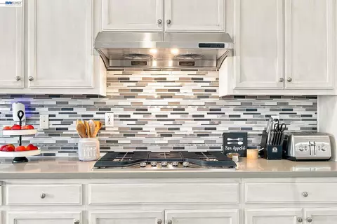 Kitchen - 3694 Otter Brook Loop, Discovery Bay, CA 94505 photo 4 of 4