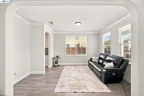 Entry Way - 3694 Otter Brook Loop, Discovery Bay, CA 94505 photo 3 of 6