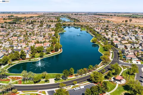 View/Area - 3694 Otter Brook Loop, Discovery Bay, CA 94505 photo 4 of 6