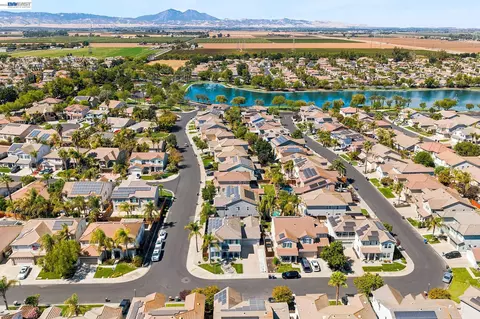 View/Area - 3694 Otter Brook Loop, Discovery Bay, CA 94505 photo 2 of 6