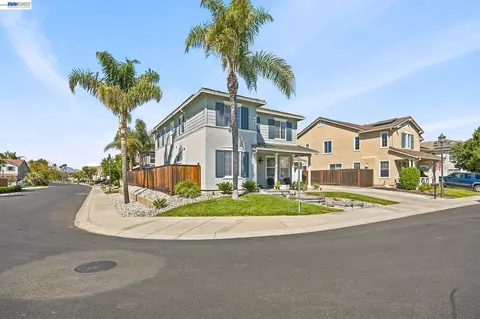 Exterior - 3694 Otter Brook Loop, Discovery Bay, CA 94505 photo 2 of 8