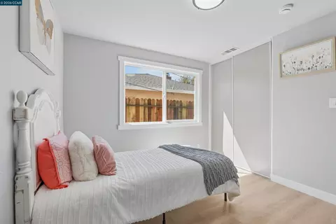 Bedroom - 734 Warford Ave, Vallejo, CA 94591 photo 7 of 7