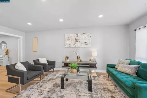 Living - 734 Warford Ave, Vallejo, CA 94591 photo 1 of 4