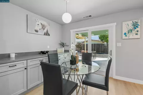Dining - 734 Warford Ave, Vallejo, CA 94591 photo 5 of 5