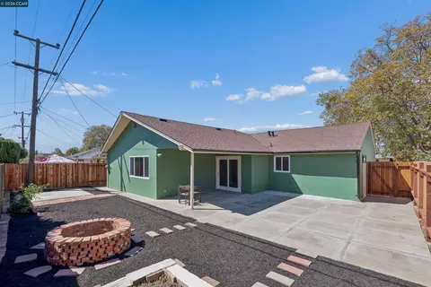 Exterior - 734 Warford Ave, Vallejo, CA 94591 photo 6 of 10