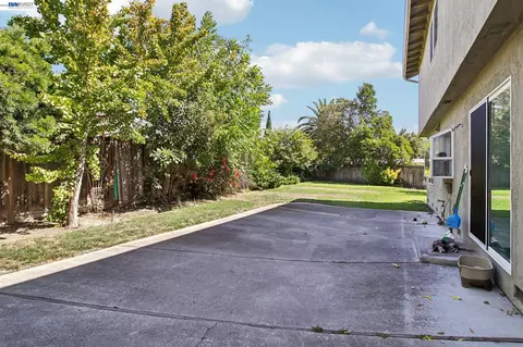Exterior - 36746 Peach Ct, Newark, CA 94560 photo 4 of 6
