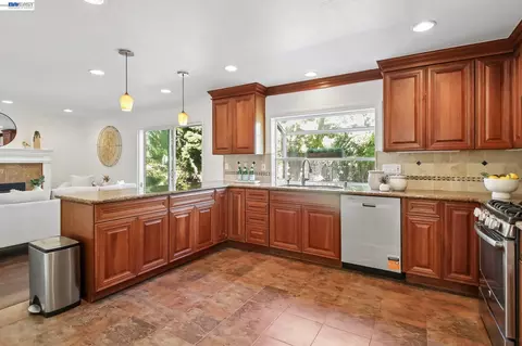 Kitchen - 36746 Peach Ct, Newark, CA 94560 photo 3 of 3