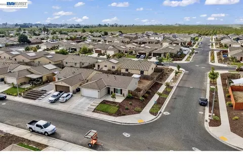 View/Area - 698 Keng Crt, Merced, CA 95341 photo 2 of 2