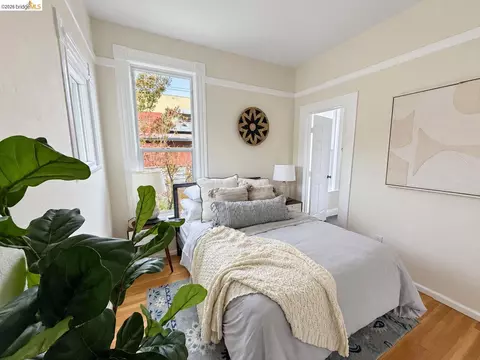 Bedroom - 1324 Burnett, Berkeley, CA 94702 photo 2 of 2
