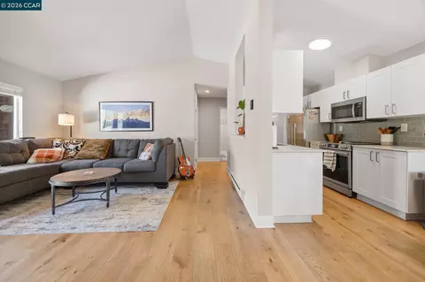 158 Bayside Ct, Richmond, CA 94804