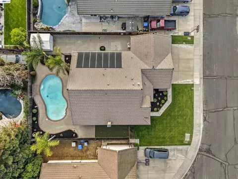 View/Area - 534 Reisling Ct, Manteca, CA 95337 photo 3 of 8
