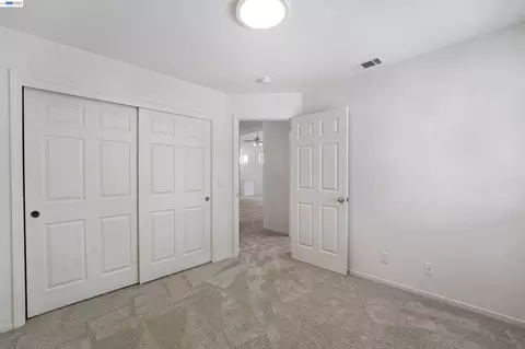 Bedroom - 534 Reisling Ct, Manteca, CA 95337 photo 6 of 7