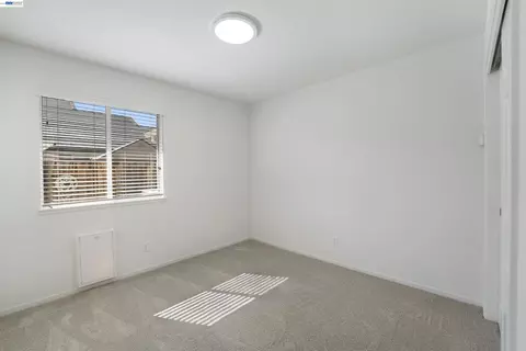 Bedroom - 534 Reisling Ct, Manteca, CA 95337 photo 1 of 7
