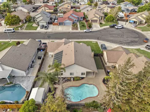 View/Area - 534 Reisling Ct, Manteca, CA 95337 photo 4 of 8