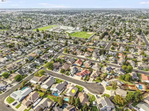 View/Area - 534 Reisling Ct, Manteca, CA 95337 photo 8 of 8
