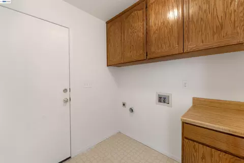 Other - 534 Reisling Ct, Manteca, CA 95337 photo 3 of 10