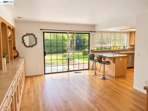 Living - 2204 Cheyenne Way, Modesto, CA 95356 photo 1 of 4