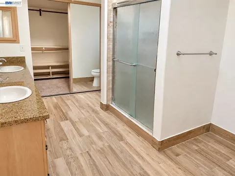 Bath - 2204 Cheyenne Way, Modesto, CA 95356 photo 2 of 3