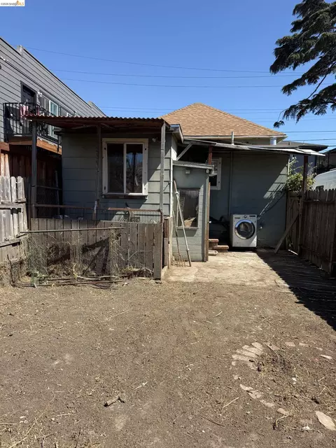 Exterior - 249 15th St, Richmond, CA 94801 photo 2 of 2