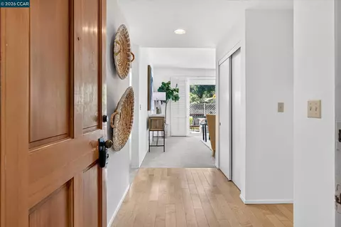 1812 Stanley Dollar Dr #4A, Walnut Creek, CA 94595