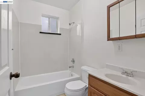 Bath - 2244 E 20th St, Oakland, CA 94606 photo 4 of 6