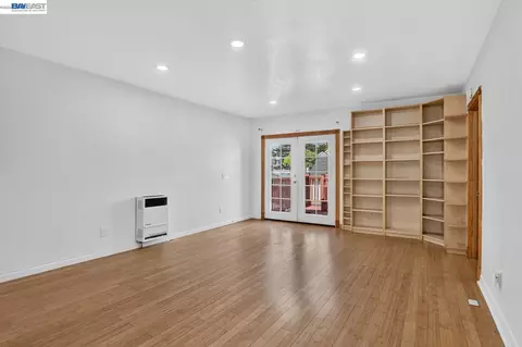Living - 2244 E 20th St, Oakland, CA 94606 photo 6 of 8