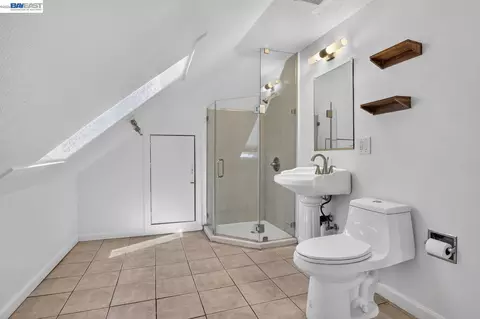 Bath - 2244 E 20th St, Oakland, CA 94606 photo 3 of 6