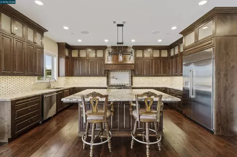 Kitchen - 2012 Windward Pt, Discovery Bay, CA 94505 photo 1 of 5