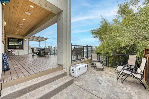 Exterior - 2012 Windward Pt, Discovery Bay, CA 94505 photo 11 of 12
