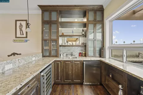 Kitchen - 2012 Windward Pt, Discovery Bay, CA 94505 photo 5 of 5