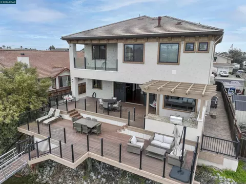 Exterior - 2012 Windward Pt, Discovery Bay, CA 94505 photo 2 of 12