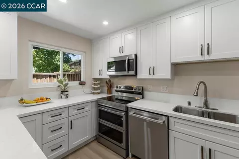 Kitchen - 4308 Saint Charles Pl, Concord, CA 94521 photo 3 of 4