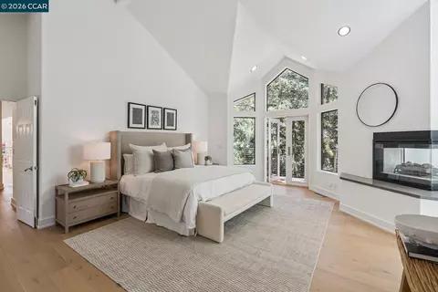 Bedroom - 11 Redwood Cir, Lafayette, CA 94549 photo 1 of 5
