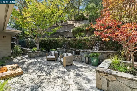 Exterior - 11 Redwood Cir, Lafayette, CA 94549 photo 6 of 12