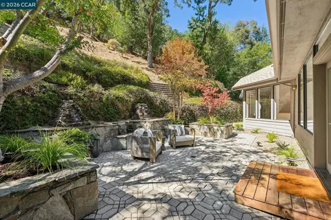 Exterior - 11 Redwood Cir, Lafayette, CA 94549 photo 11 of 12