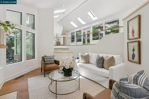 Living - 11 Redwood Cir, Lafayette, CA 94549 photo 4 of 5