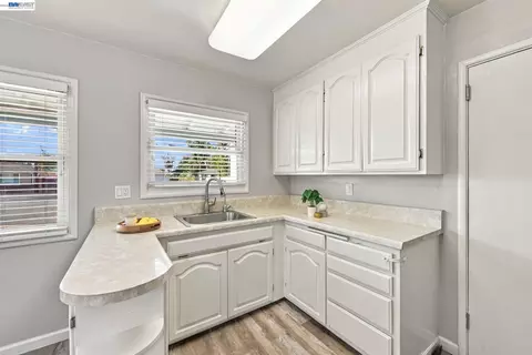 Kitchen - 5946 Cinnabar Ct, Newark, CA 94560 photo 1 of 3