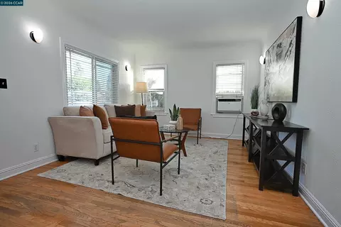 Living - 1035 Palm Ave, Martinez, CA 94553 photo 3 of 3