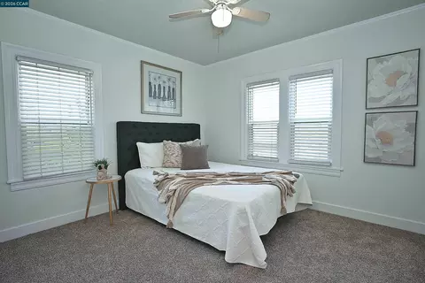 Bedroom - 1035 Palm Ave, Martinez, CA 94553 photo 3 of 5